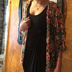 Tropical floral shall